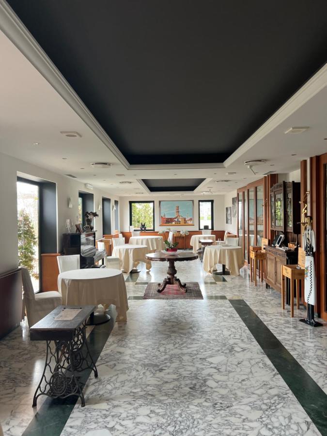 Hotel Cinzia Ristorante Christian E Manuel 베르첼리 외부 사진