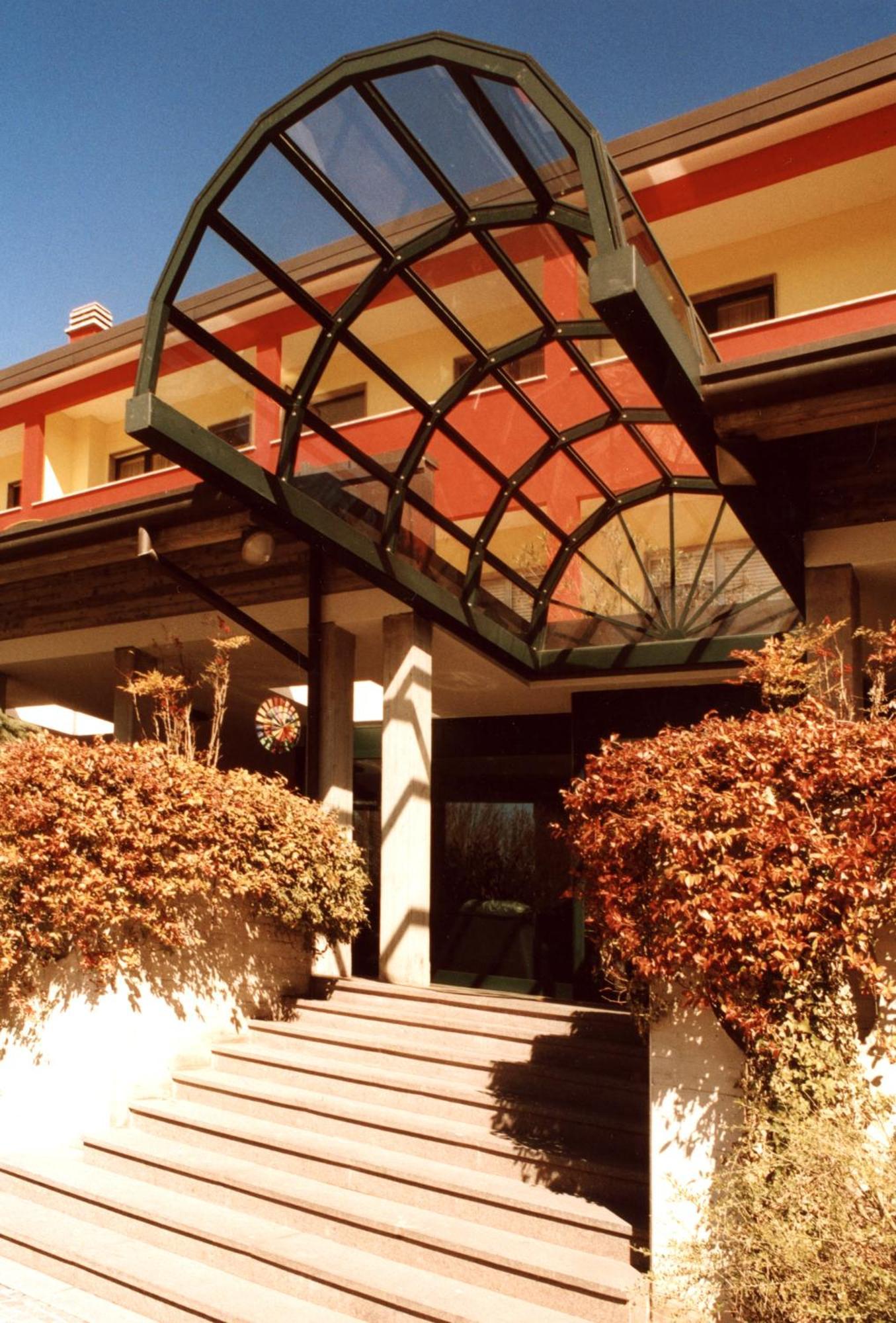 Hotel Cinzia Ristorante Christian E Manuel 베르첼리 외부 사진
